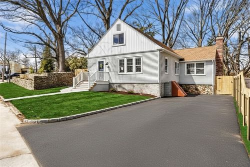175 Oakland Ave, Cranston, RI, 02910-4526 | Card Image