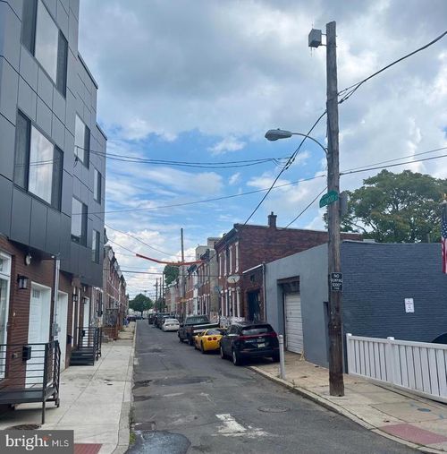 1347 S Hollywood St, PHILADELPHIA, PA, 19146-3623 | Card Image