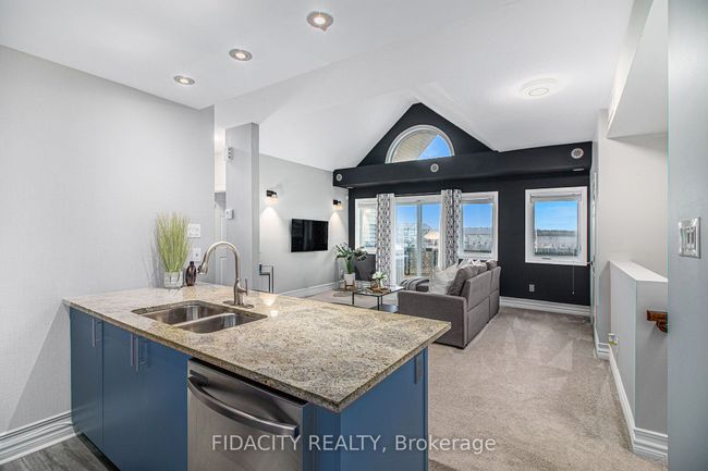K - 139 Harthill Way, Condo with 2 bedrooms, 2 bathrooms and null parking in Ottawa ON | Image 8