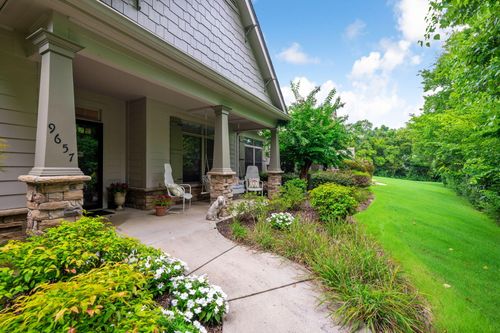 9657 Collier Pl, Ooltewah, TN, 37363-4877 | Card Image