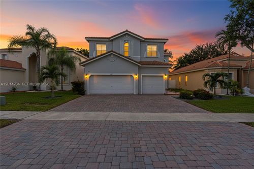 1147 Ne 37th Pl, Homestead, FL, 33033-5915 | Card Image