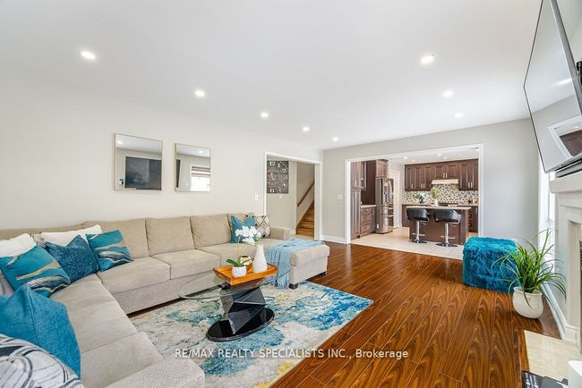 8 Upshall Dr, House other with 6 bedrooms, 4 bathrooms and 4 parking in Brampton ON | Image 11