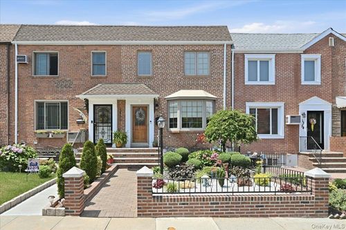 6356 76th St, Middle Village, NY, 11379-1302 | Card Image