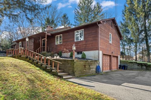 66 Smith Ave, East Longmeadow, MA, 01028-1725 | Card Image