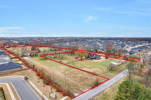 3810 & 3720 N Rainbow Farm Road, Bentonville, AR, 72713 | Card Image