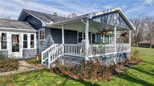 4414 Cumberland Rd Sw, Sherrodsville, OH, 44675-9744 | Card Image