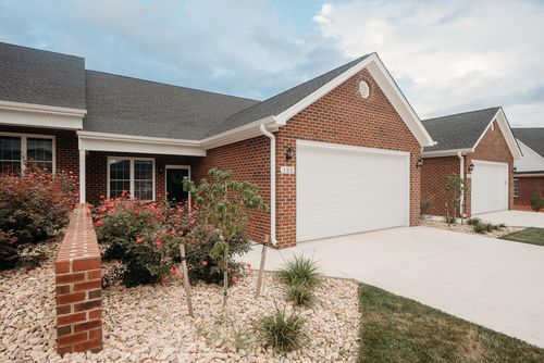 174 Villa Oak Cir, Bedford, VA, 24523-1155 | Card Image