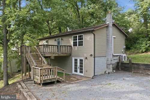 12741 Skiway Ave, WAYNESBORO, PA, 17268-8415 | Card Image