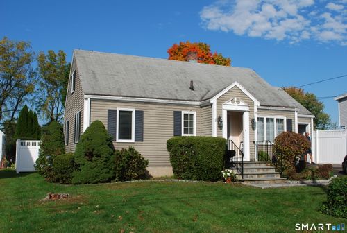 30 Bellmere Ave, Stamford, CT, 06906-1105 | Card Image