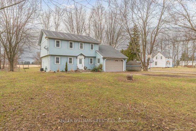 2752 Longwoods Rd, House other with 3 bedrooms, 3 bathrooms and 5 parking in Glencoe ON | Image 21