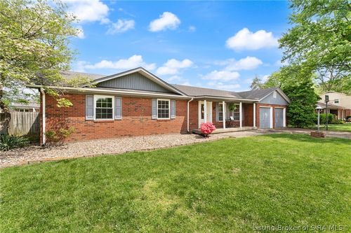 407 Hemlock Rd, Jeffersonville, IN, 47130-5530 | Card Image