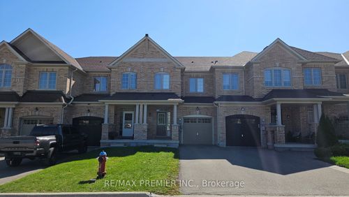 96 Fortis Cres, Bradford, ON, L3Z0W2 | Card Image