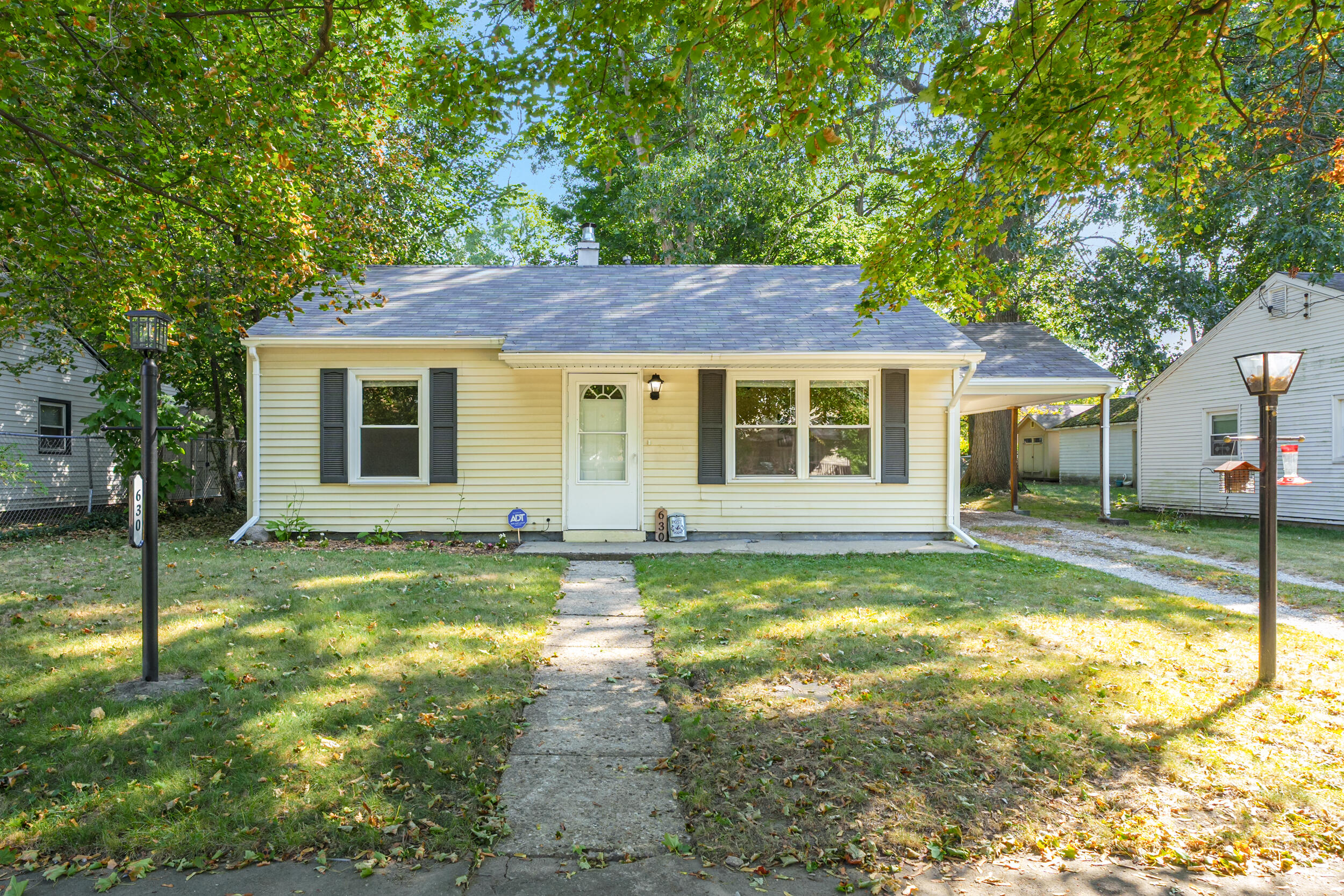 Fairbanks Ave, Kalamazoo, MI 49048