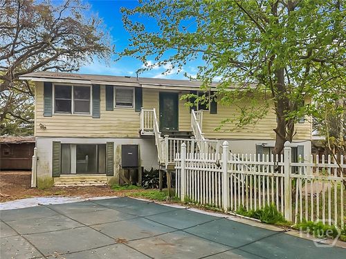 124 Andrea Dr, Tybee Island, GA, 31328-9100 | Card Image
