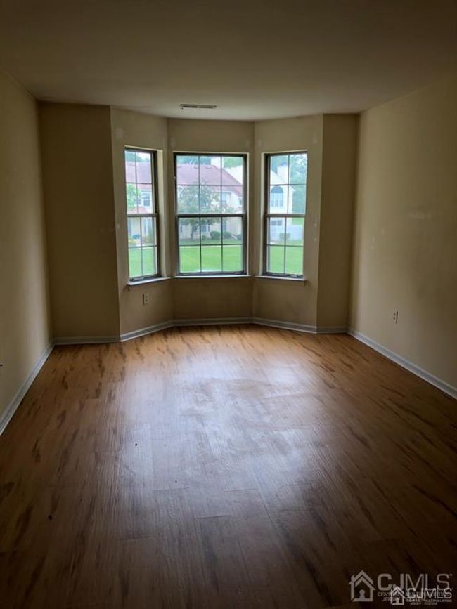 22 Dennis Court, Sold in Hightstown Zoocasa