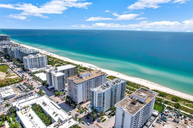 PHH - 9225 Collins Ave, Condo with 3 bedrooms, 3 bathrooms and null parking in Surfside FL | Image 52
