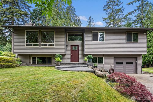 19545 Park Boulevard Ne, Suquamish, WA, 98392 | Card Image