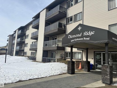 600 Kirkness Rd Nw, Edmonton, AB, T5Y2H5 | Card Image