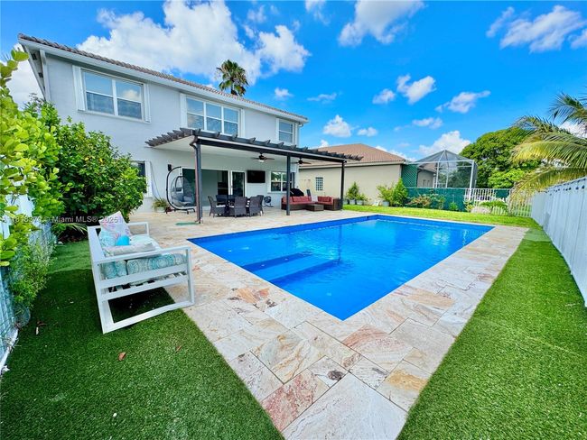 16515 Ruby Lk, House other with 4 bedrooms, 3 bathrooms and null parking in Weston FL | Image 33