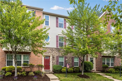 302 Pointe View Dr, Mars, PA, 16046-8903 | Card Image