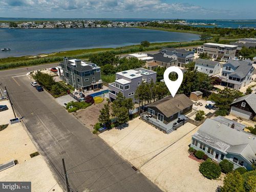 19 W 24th St, Barnegat Light, NJ, 08006-1419 | Card Image