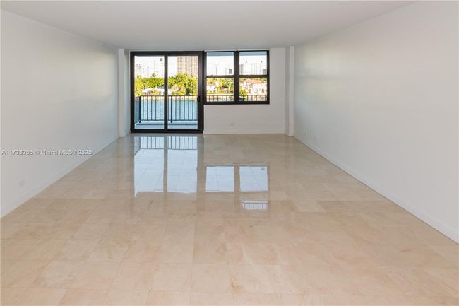 APT-404 - 10101 E Bay Harbor Dr, Condo with 2 bedrooms, 2 bathrooms and null parking in Bay Harbor Islands FL | Image 8