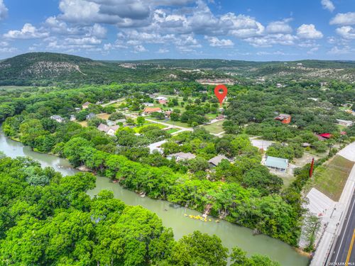641 Rainbow Rdg, Canyon Lake, TX, 78133-5076 | Card Image
