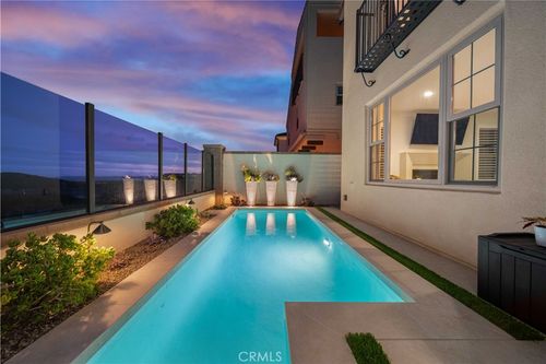 208 Canterbury, Irvine, CA, 92618-3537 | Card Image