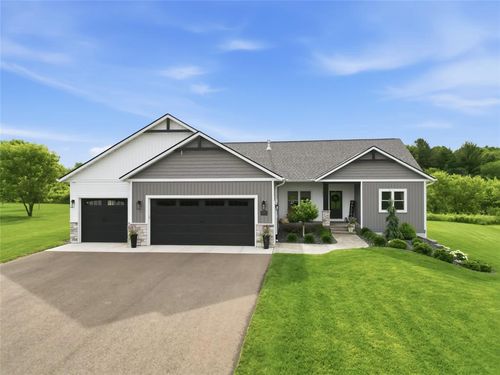 8777 Cottonwood Cir, Eau Claire, WI, 54701 | Card Image