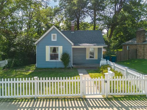 417 Quince St, Edwardsville, IL, 62025-2058 | Card Image