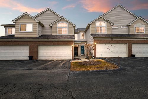 341 N Patriot Dr, Hainesville, IL, 60030-1015 | Card Image