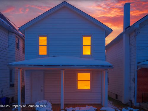 1215 Eynon St, SCRANTON, PA, 18504-2124 | Card Image