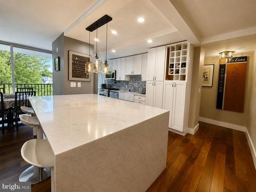 204-3333 University Blvd W, Kensington, MD, 20895-1832 | Card Image