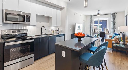 a7-740 N Dixie Hwy, West Palm Beach, FL, 33401-3906 | Card Image