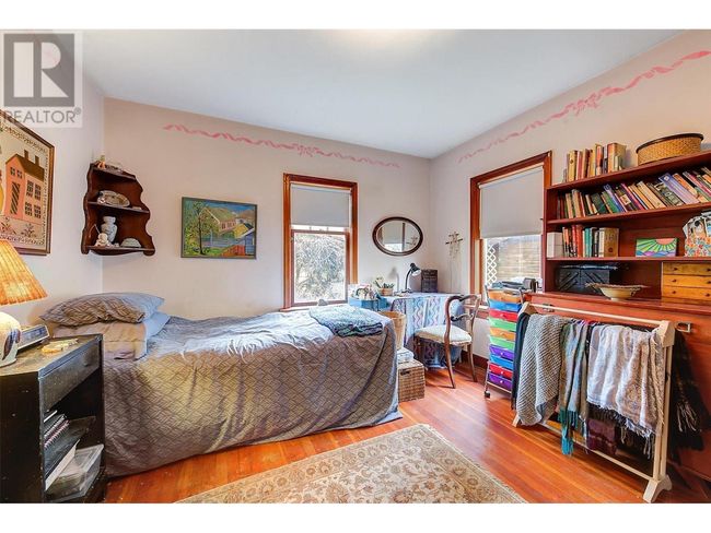 866 Dehart Ave, House other with 3 bedrooms, 1 bathrooms and 2 parking in Kelowna BC | Image 7