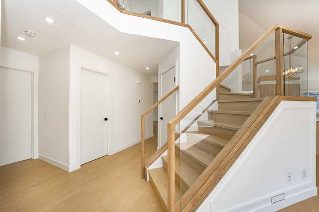 135 Sandringham Rd Nw, House other with 4 bedrooms, 4 bathrooms and 4 parking in Calgary AB | Image 30