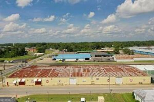 31 Hinson St, Hazlehurst, GA, 31539-6113 | Card Image