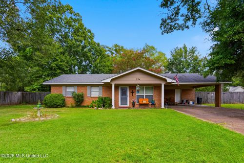704 Marilyn Dr, Pearl, MS, 39208-2903 | Card Image