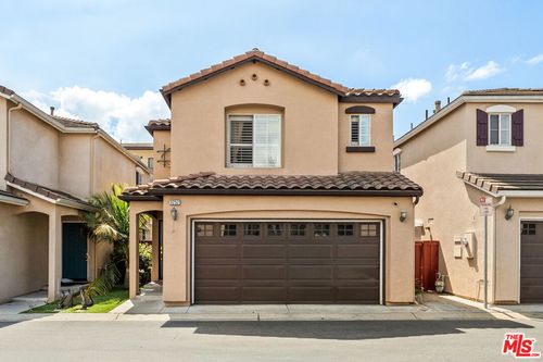 3252 Park Ln, Hawthorne, CA, 90250-0632 | Card Image