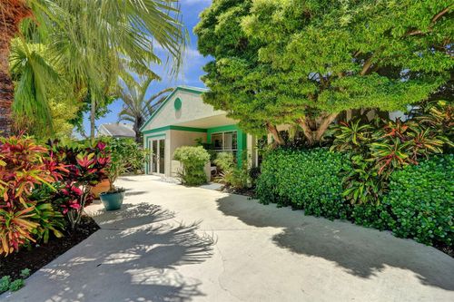 8353 Huntsman Pl, Boca Raton, FL, 33433-7627 | Card Image