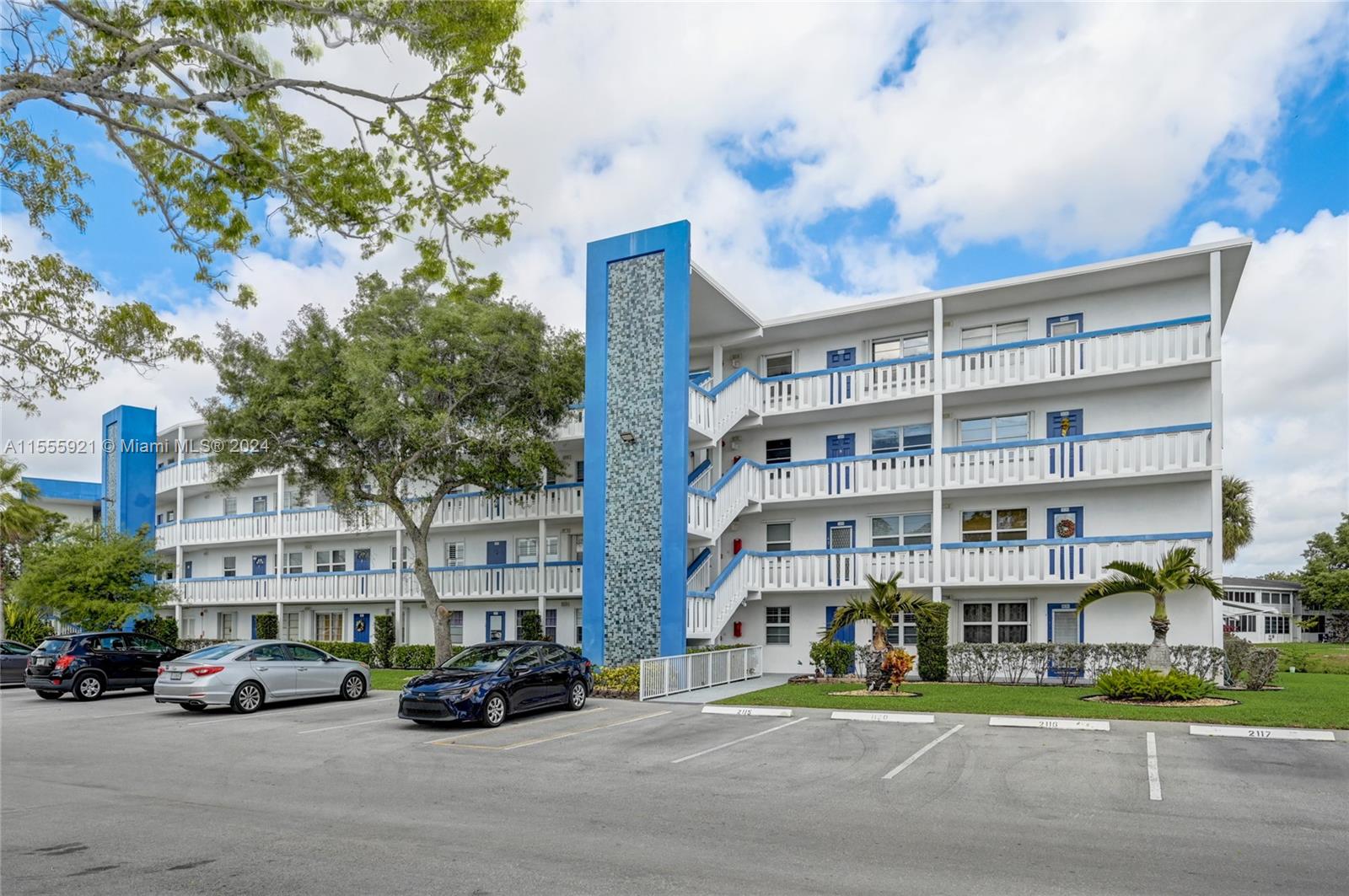Newport U , Deerfield Beach, FL 33442