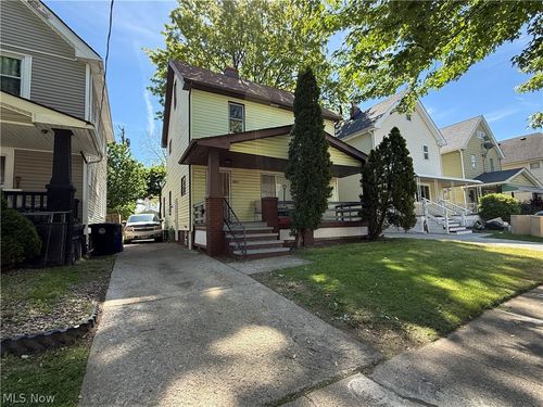 3521 W 129th St, Cleveland, OH, 44111-3411 | Card Image