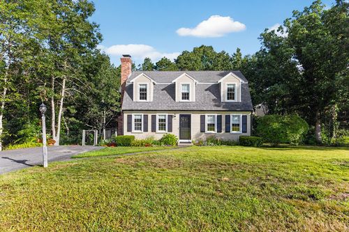 126 Old Colony Dr, Mashpee, MA, 02649-2532 | Card Image