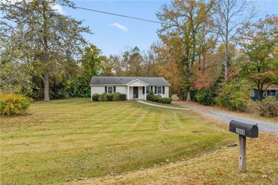 2900 Harper Road, House other with 3 bedrooms, 2 bathrooms and null parking in Clemmons NC | Image 2