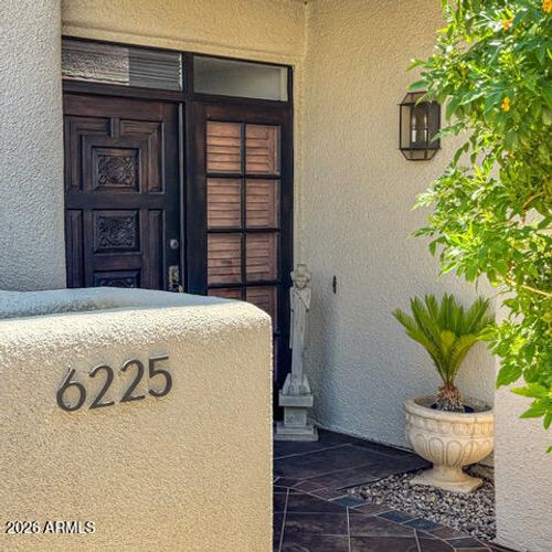 6225 N 30th Way, Phoenix, AZ, 85016-2212 | Card Image