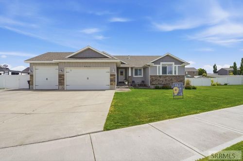 5523 Lakefield Cir, Ammon, ID, 83406-5504 | Card Image