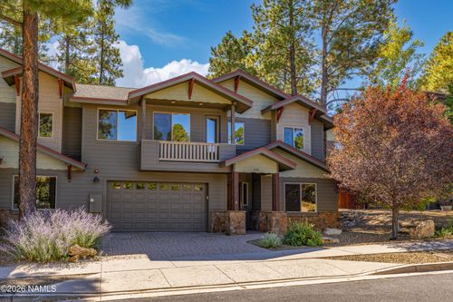 425 E Woodland Dr, Flagstaff, AZ, 86001-6795 | Card Image