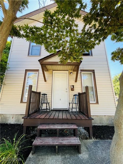 74 Swan St, Geneva, OH, 44041-1472 | Card Image