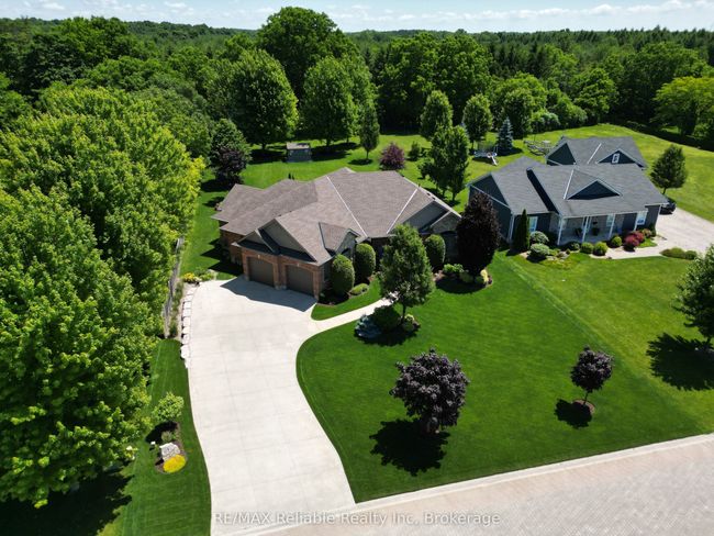 24 Carriage Lane, House other with 3 bedrooms, 3 bathrooms and 6 parking in Bayfield ON | Image 6