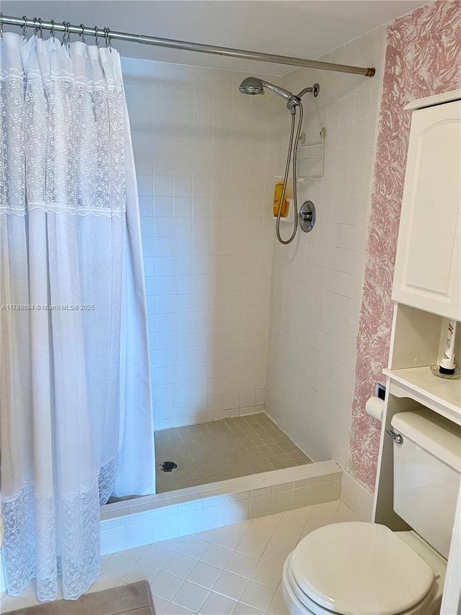 APT-404K - 1001 Sw 141 St Ave, Condo with 2 bedrooms, 2 bathrooms and null parking in Pembroke Pines FL | Image 8